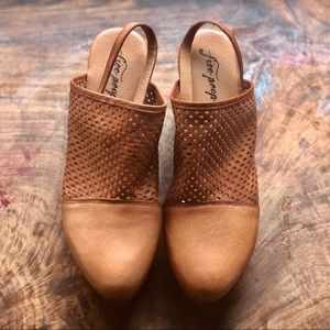 Free People Platforms